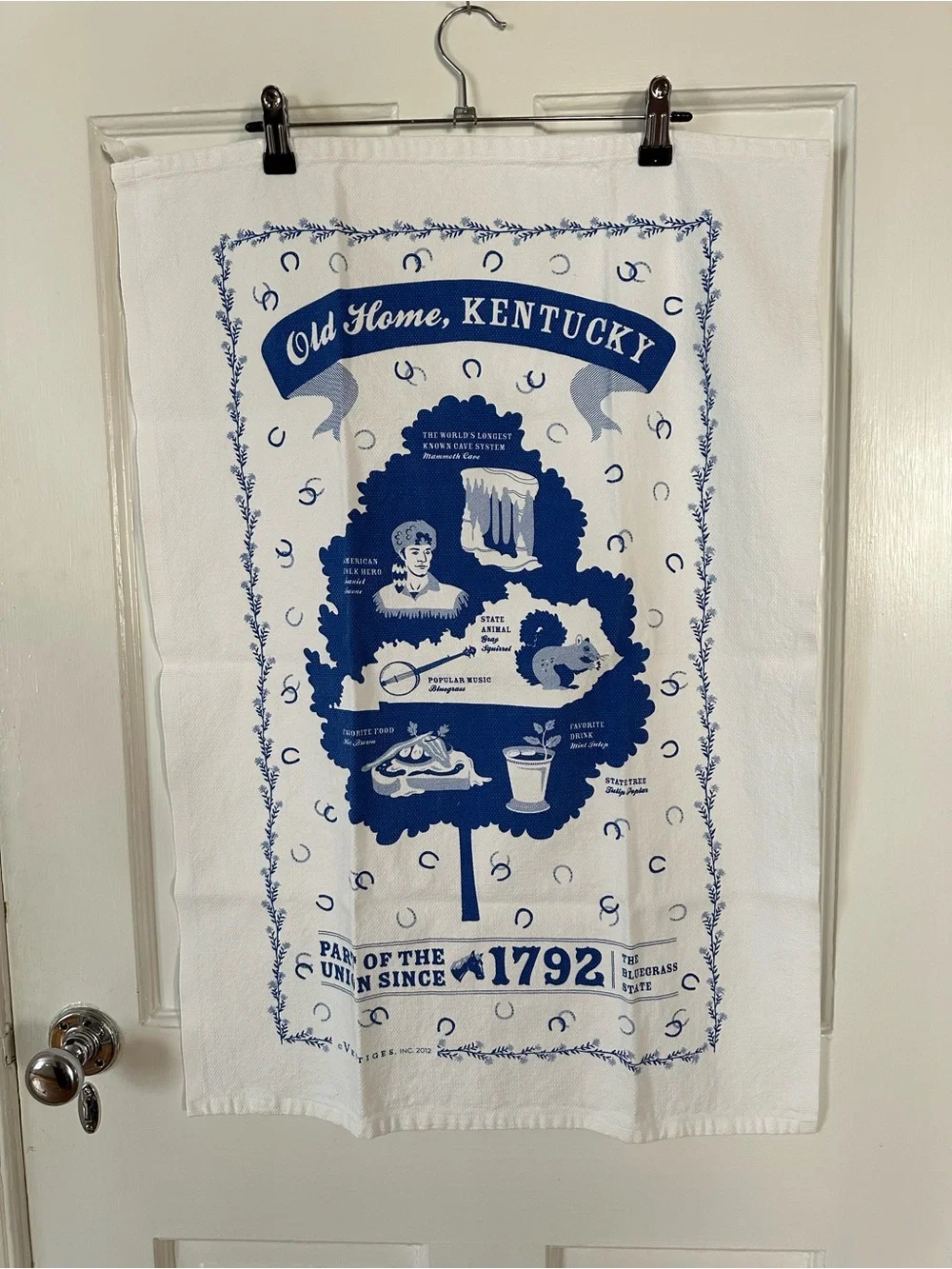 Old Home Kentucky dish towel blue white Daniel Boone horseshoe souvenir novelty
